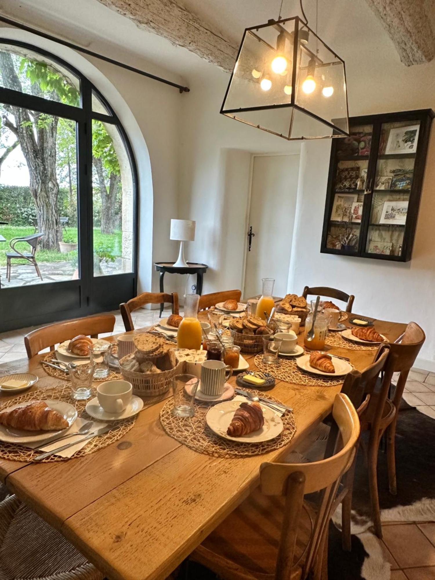 Chambre D'Hote La Beaudine Forcalquier Buitenkant foto